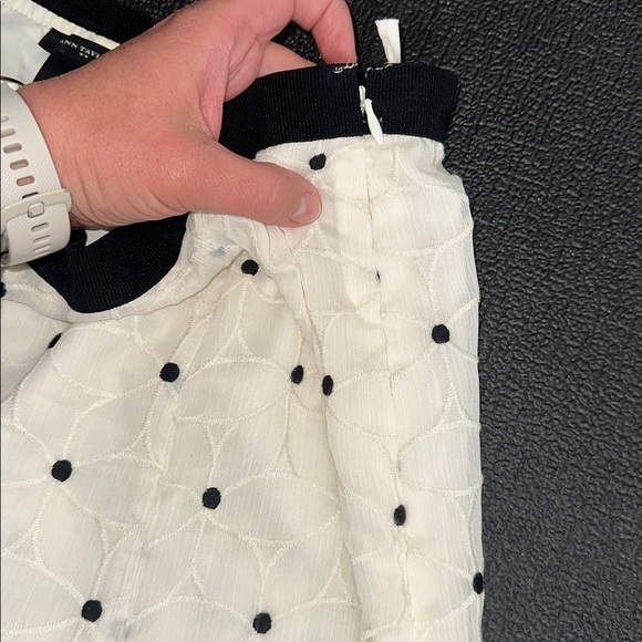Ann Taylor Cream and Black Patterned A-Line Skirt size 10 - Picture 5 of 8